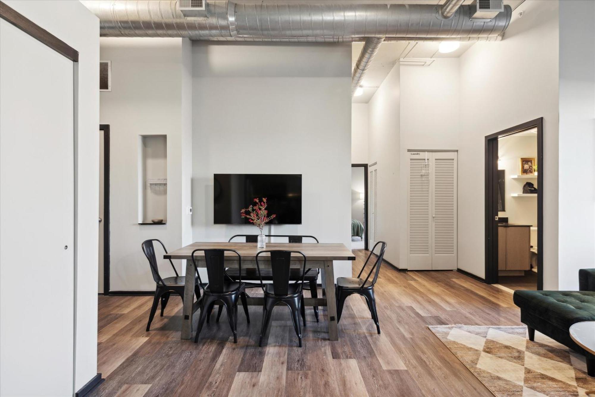 Large 3Br Apts & Studios, Free Parking, Gym, Game Room Philadelphia Exterior photo