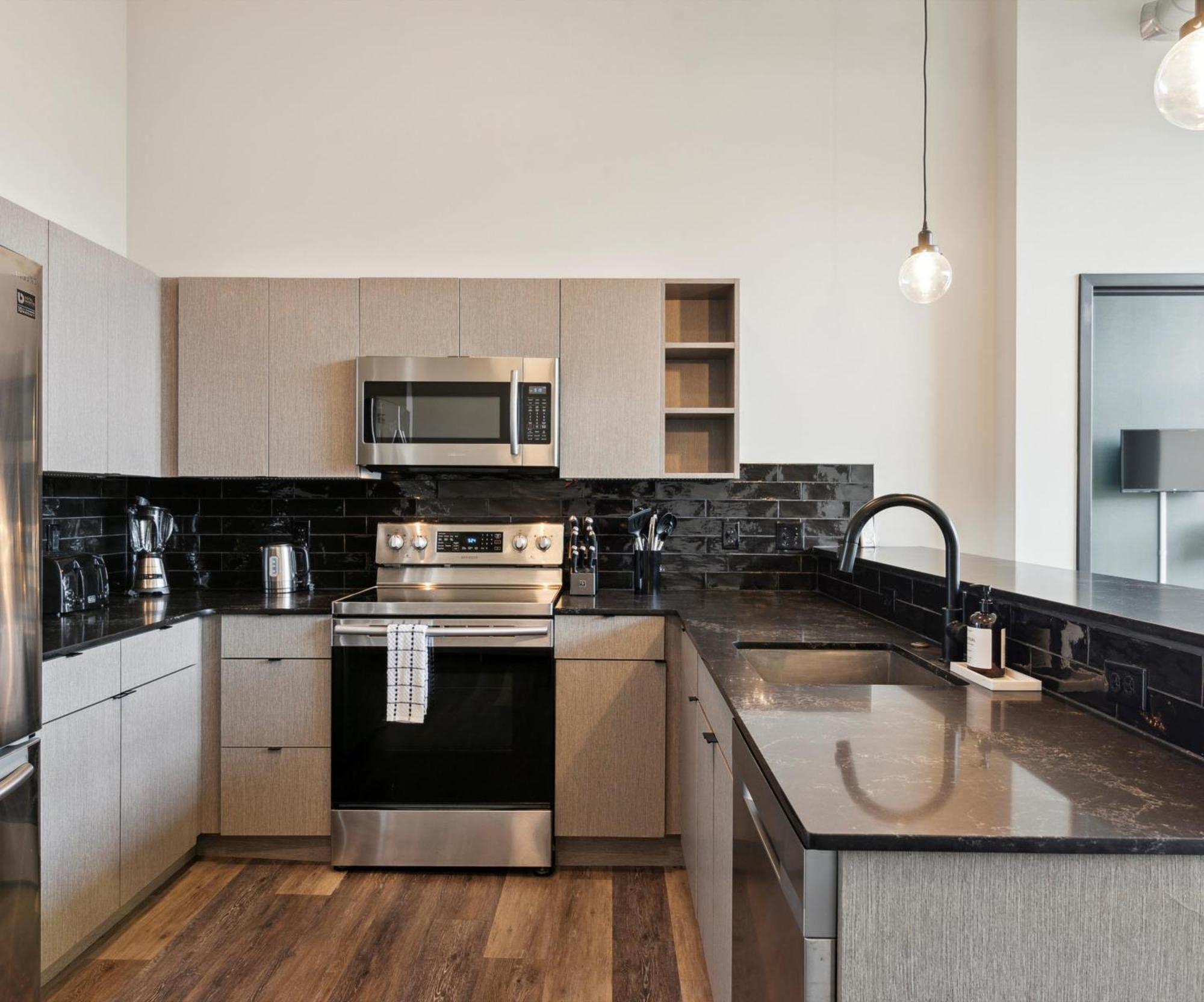 Large 3Br Apts & Studios, Free Parking, Gym, Game Room Philadelphia Exterior photo
