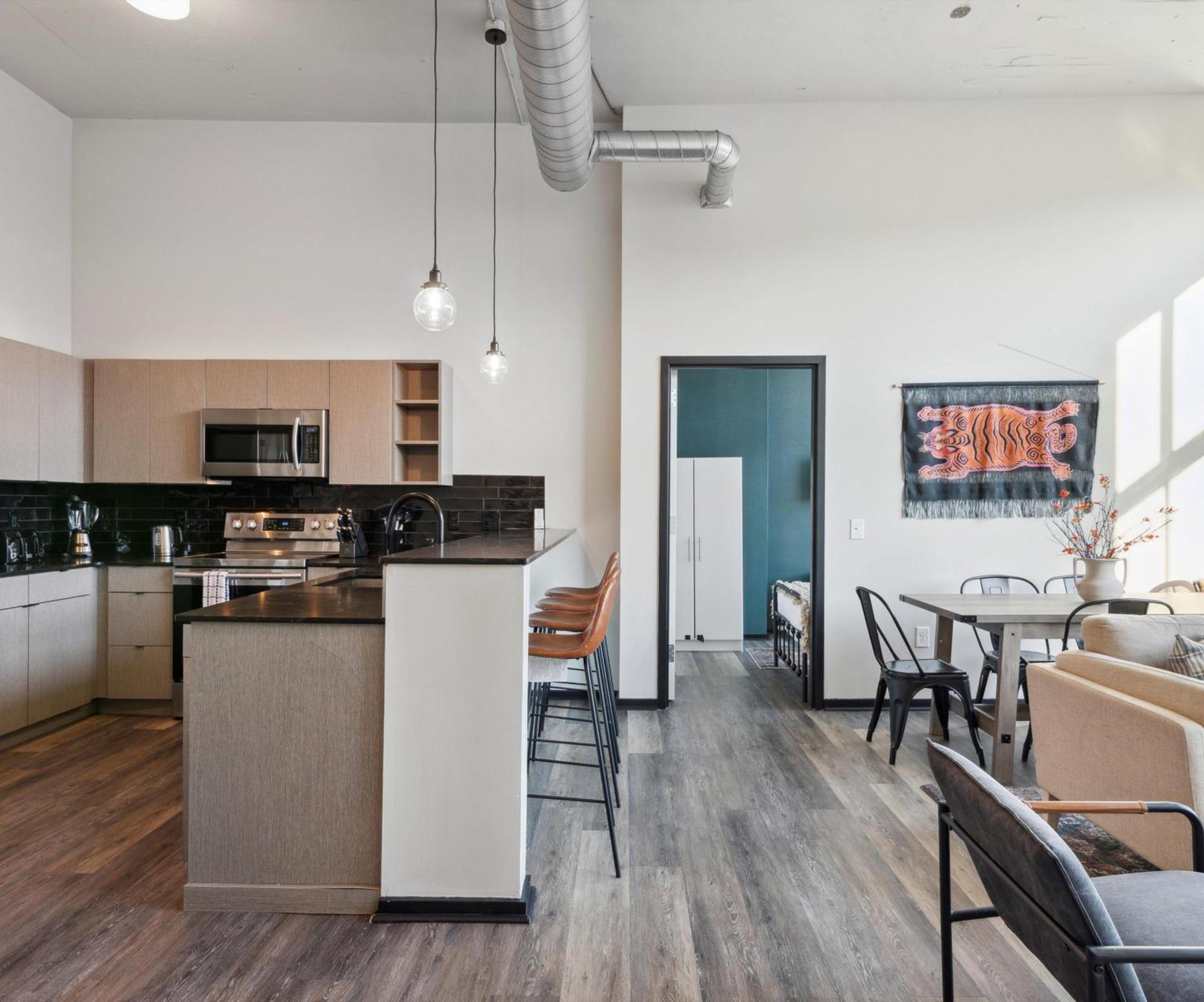 Large 3Br Apts & Studios, Free Parking, Gym, Game Room Philadelphia Exterior photo