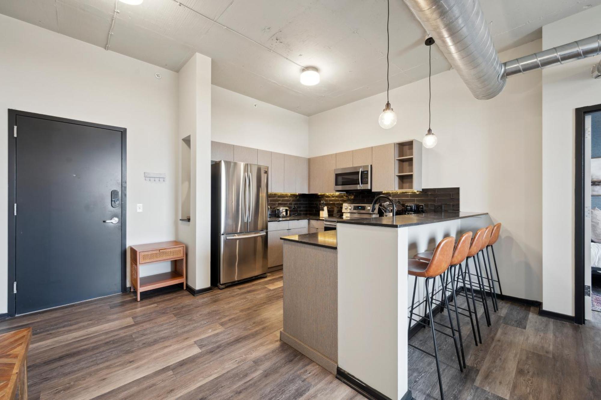 Large 3Br Apts & Studios, Free Parking, Gym, Game Room Philadelphia Exterior photo