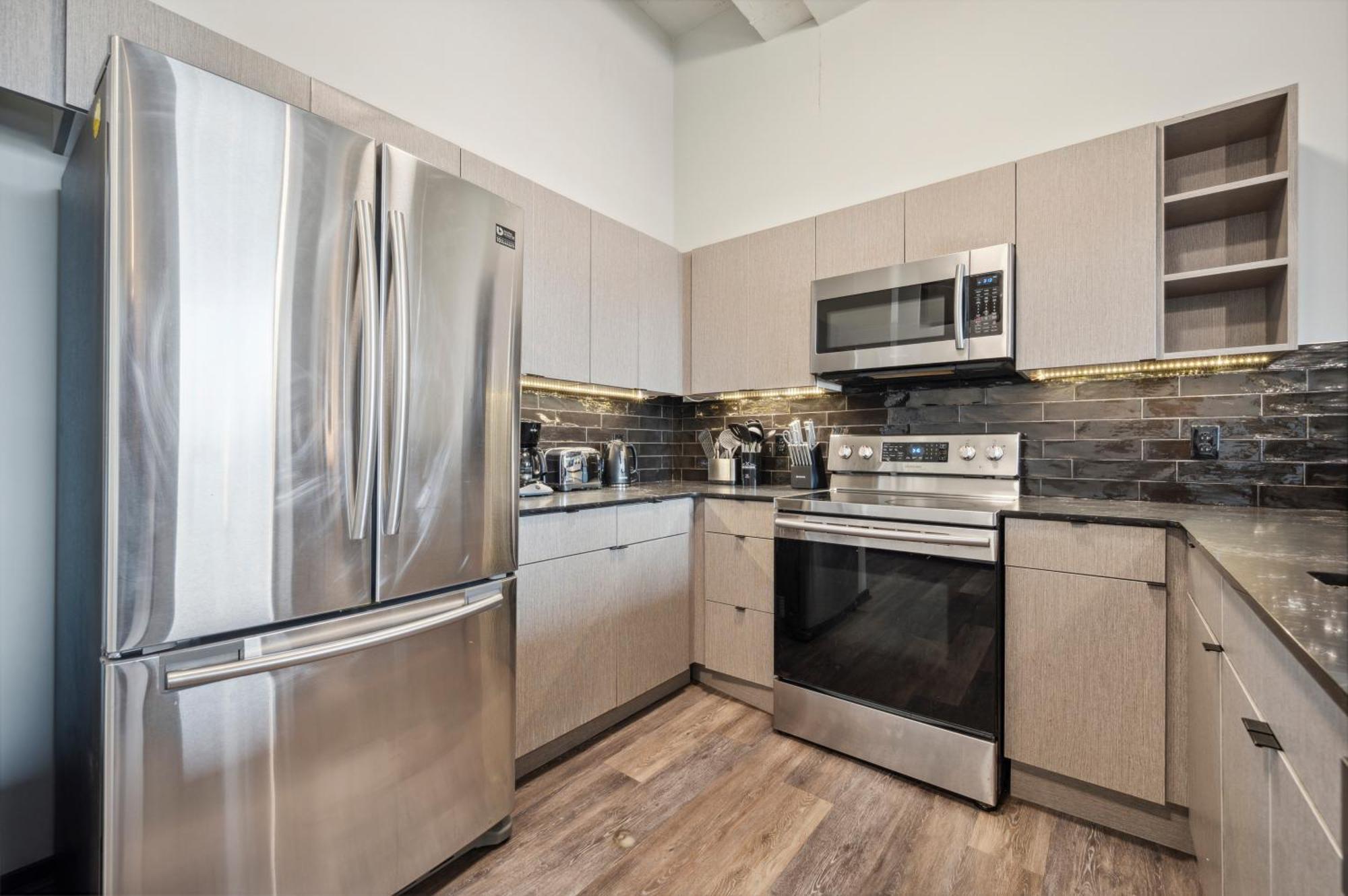 Large 3Br Apts & Studios, Free Parking, Gym, Game Room Philadelphia Exterior photo