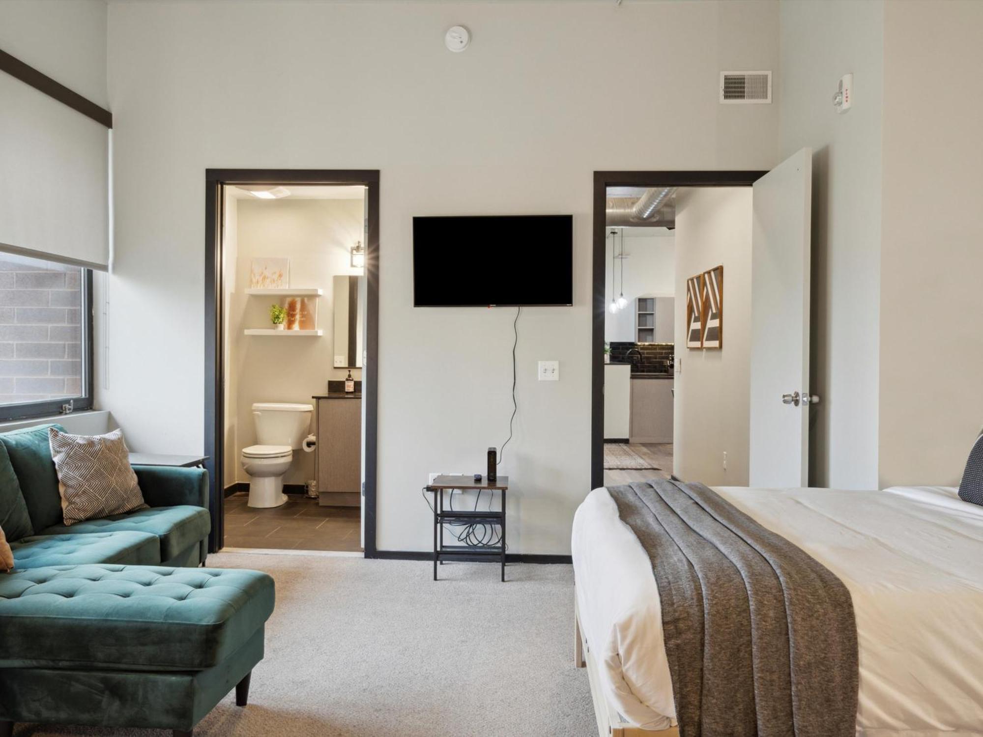 Large 3Br Apts & Studios, Free Parking, Gym, Game Room Philadelphia Room photo